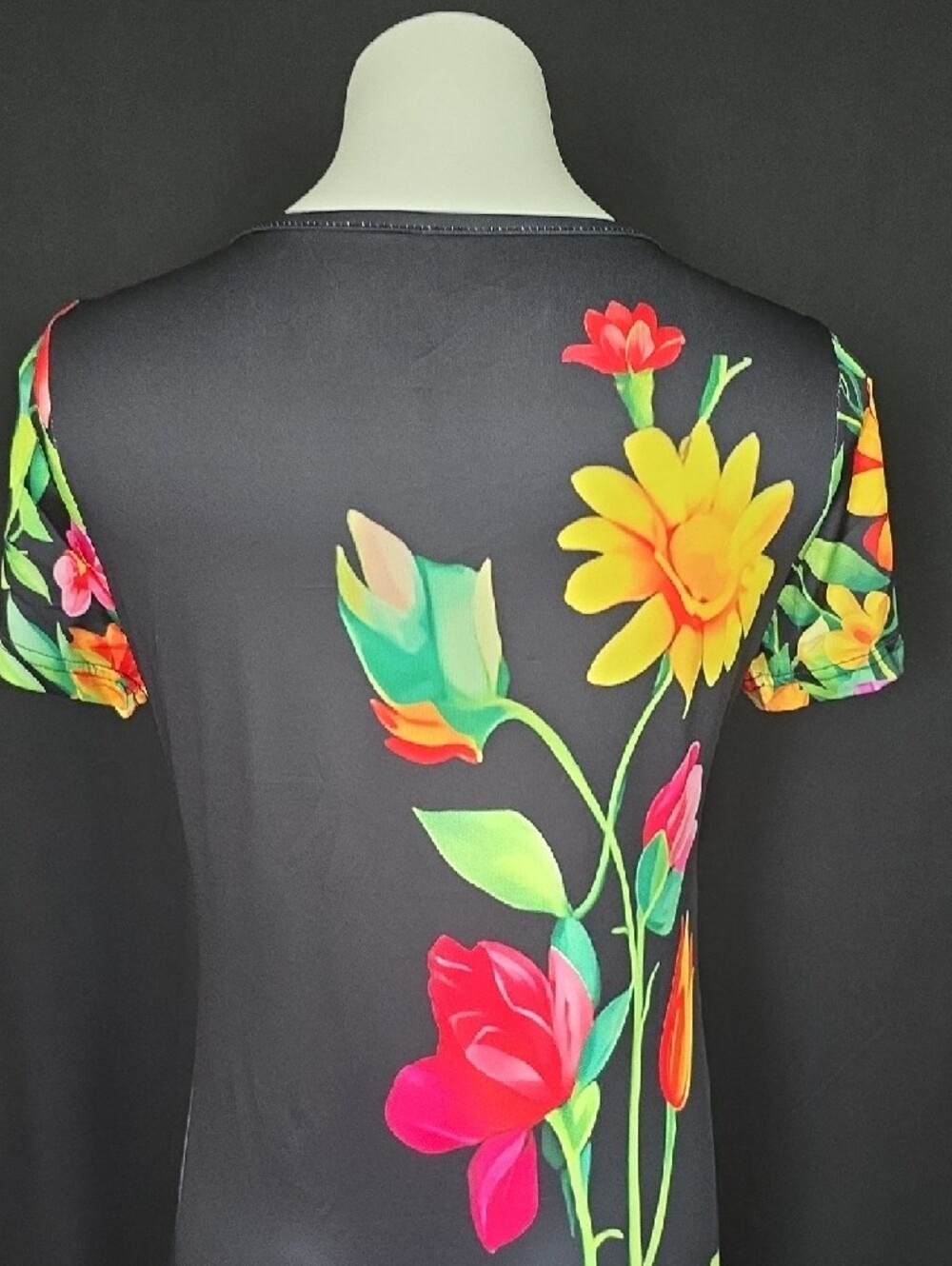 Women's Black Maxi Dress with Vibrant Floral Print - Picture 9 of 16